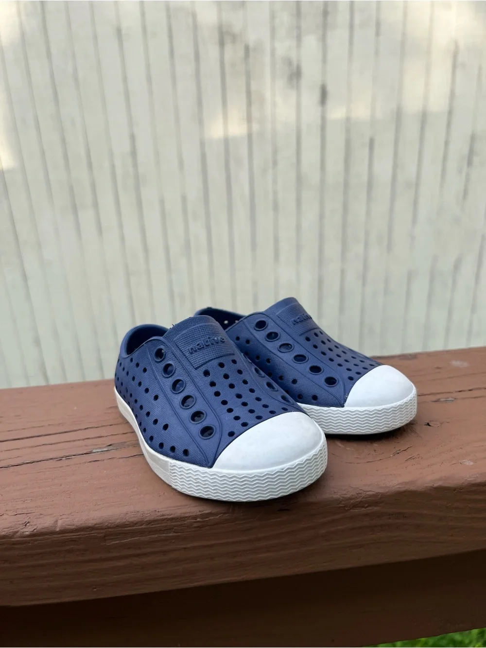Native Kids Jefferson Shoes in Navy and White